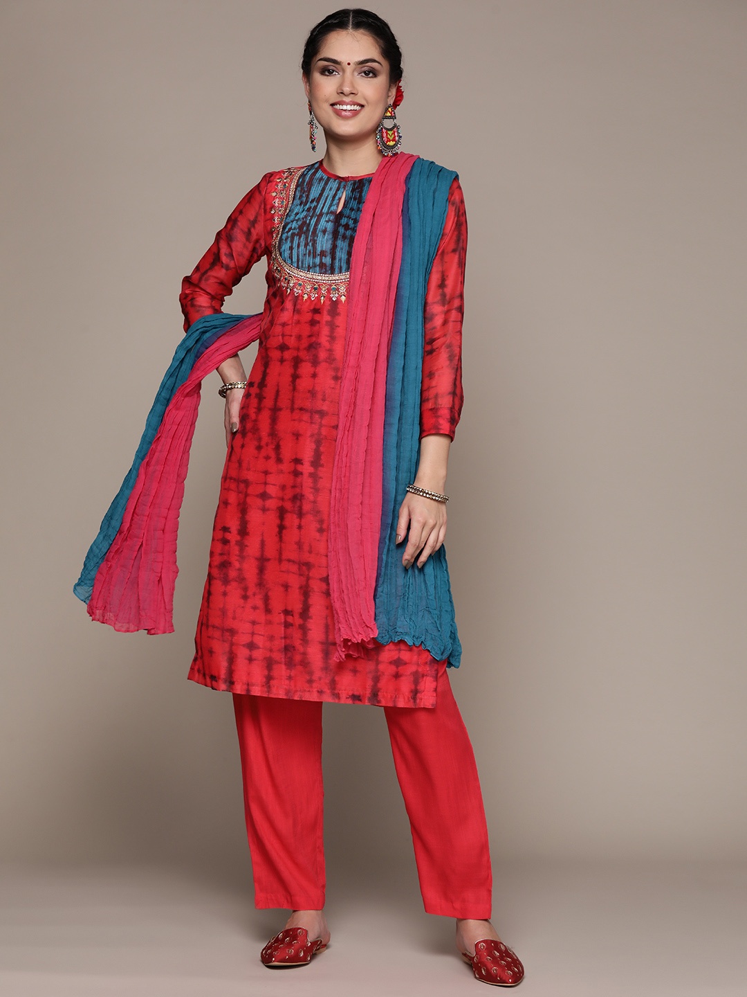 

aarke Ritu Kumar Women Red Printed Regular Kurta with Trousers & With Dupatta