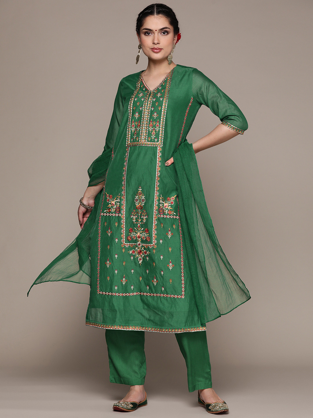 

aarke Ritu Kumar Women Green Embroidered Empire Kurti with Palazzos & With Dupatta