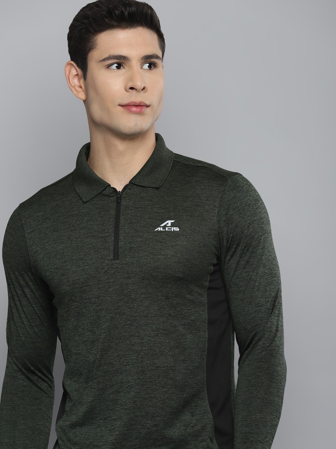 

Alcis Men Olive Green & Black Solid Polo Collar Slim Fit Sports T-shirt