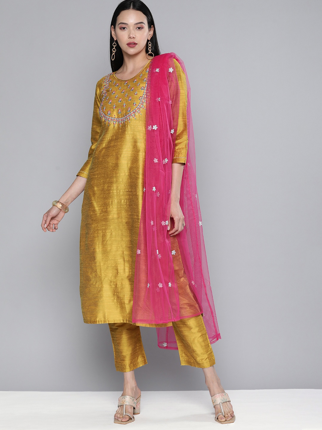 

Kvsfab Women Gold-Toned Yoke Design Straight Kurta With Trousers & Dupatta