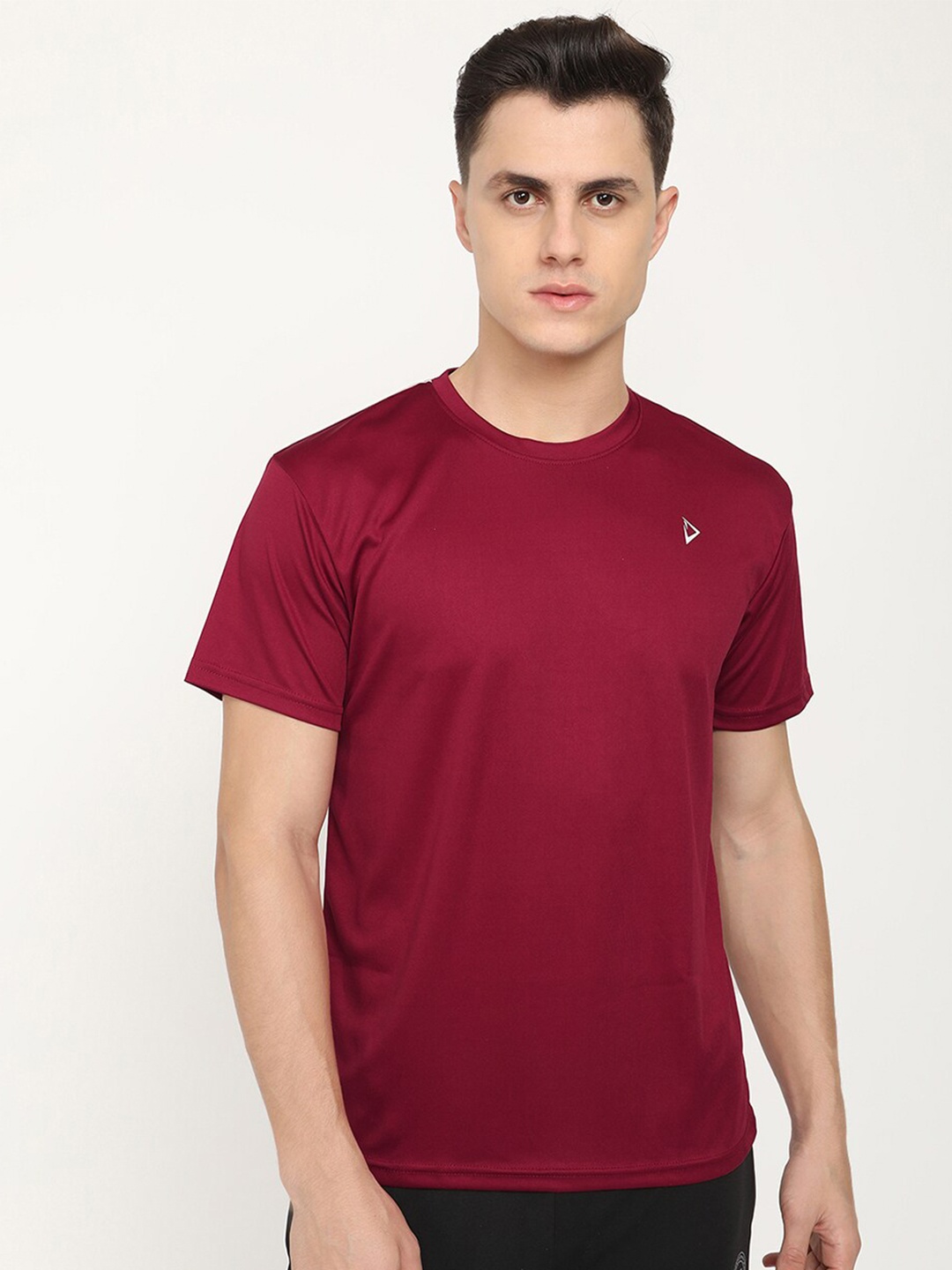 

V2 Value & Variety Men Maroon T-shirt