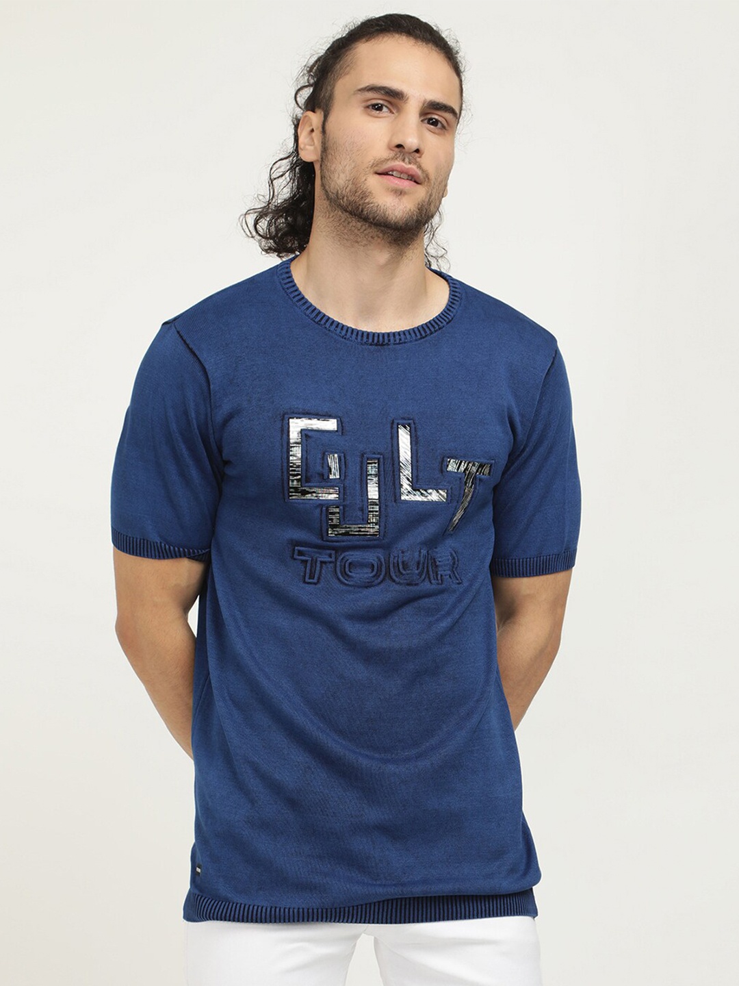 

V2 Value & Variety Men Blue Solid Round Neck T-shirt