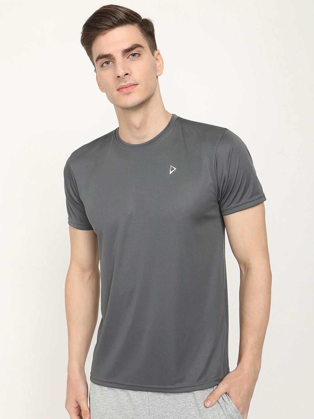 

V2 Value & Variety Men Grey T-shirt