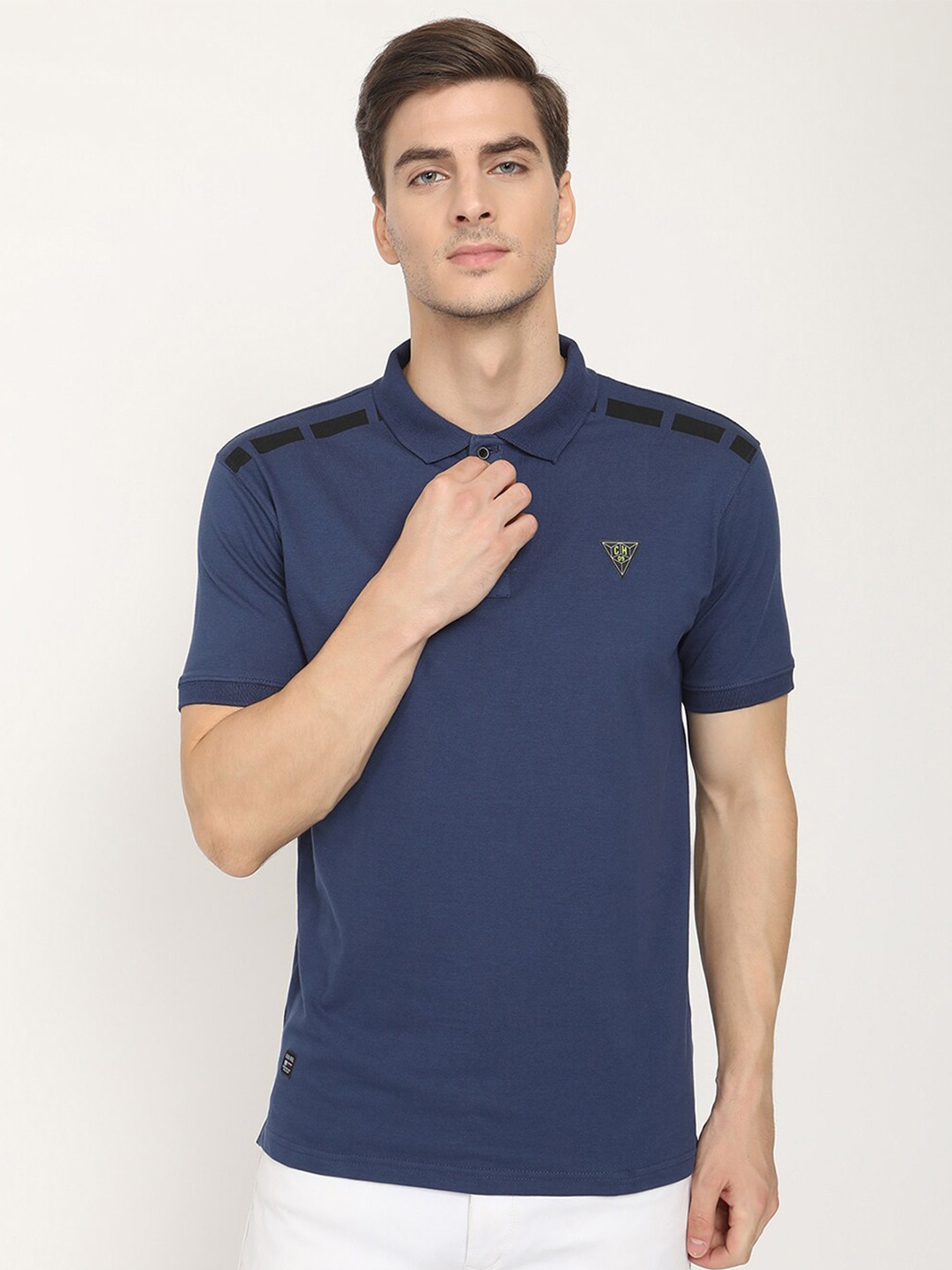 

V2 Value & Variety Men Blue Cotton Polo Collar T-shirt