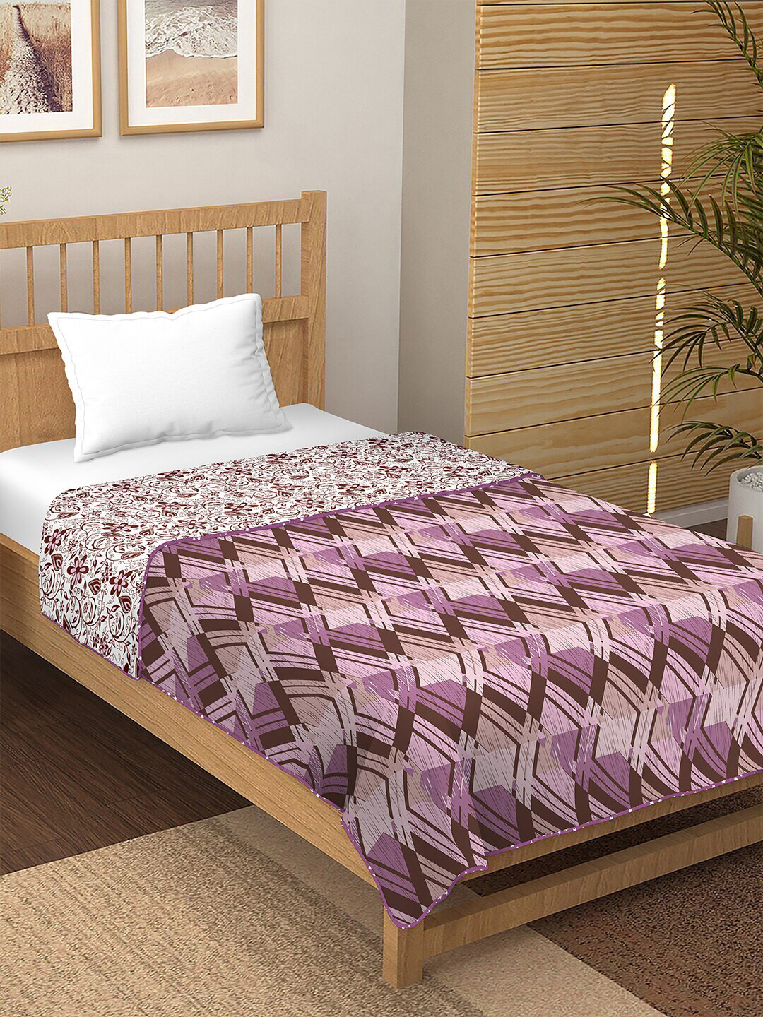 

BELLA CASA Pink & White Geometric AC Room 210 GSM Pure Cotton Reversible Single Bed Dohar
