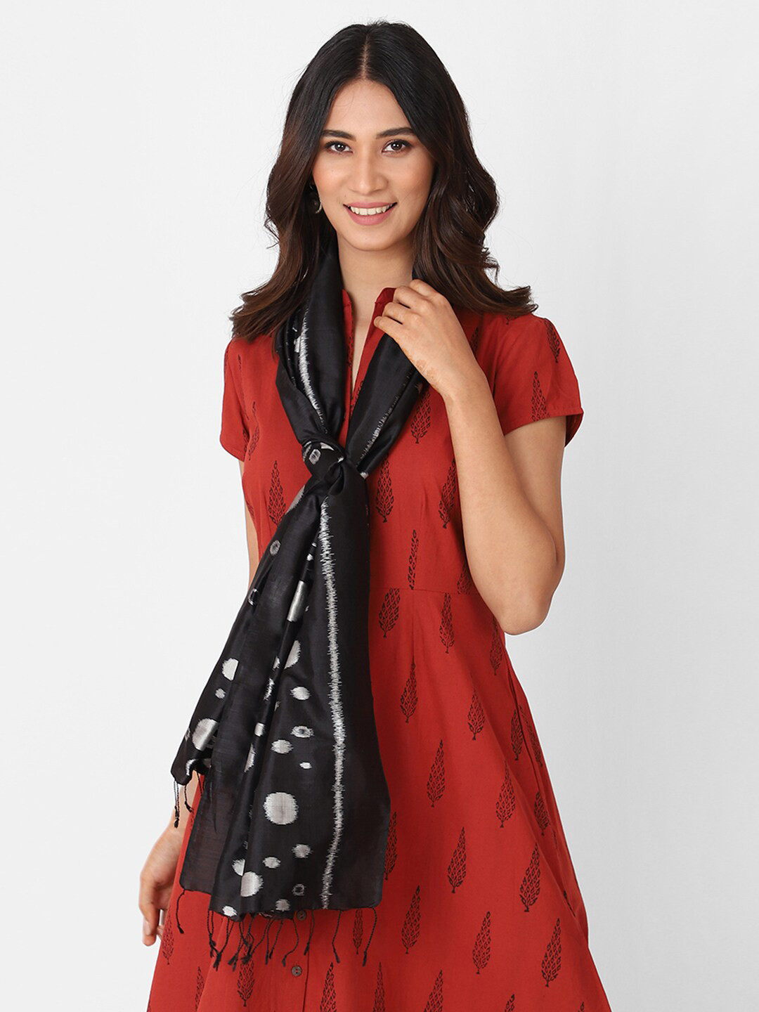 

Fabindia Women Black & Silver-Toned Printed Silk Stole