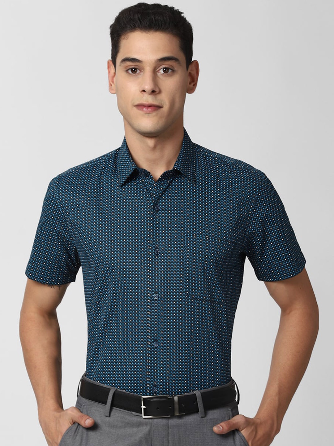 

Peter England Men Navy Blue Slim Fit Opaque Printed Formal Shirt