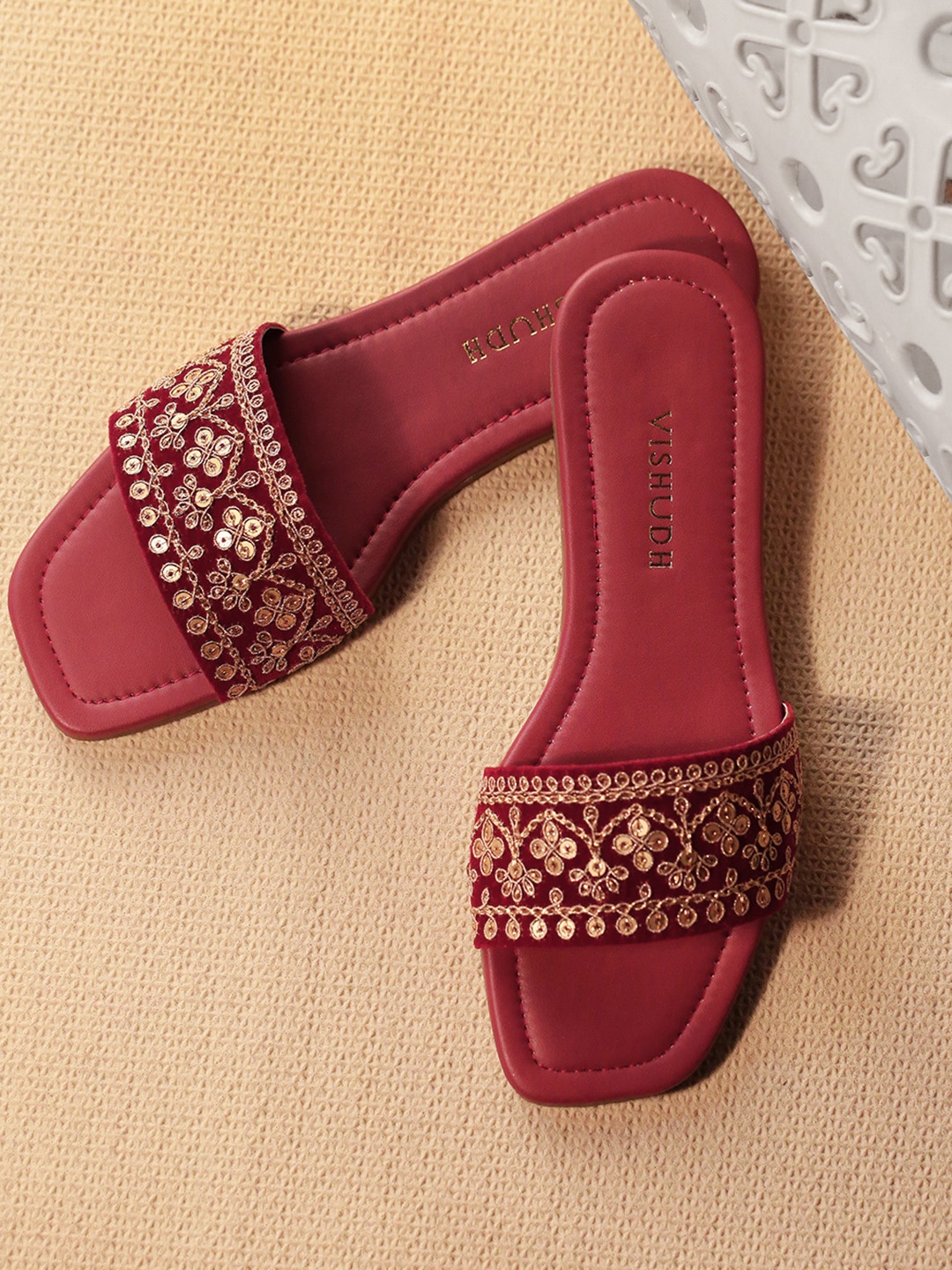 Vishudh Women Maroon Printed Open Toe Flats