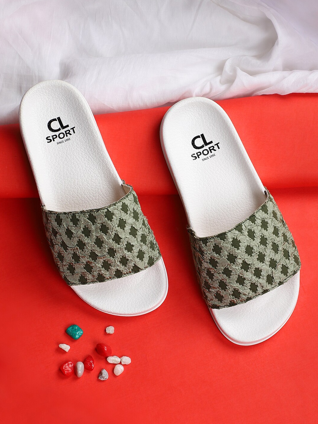 

Carlton London sports Women Green & White Self design Sliders