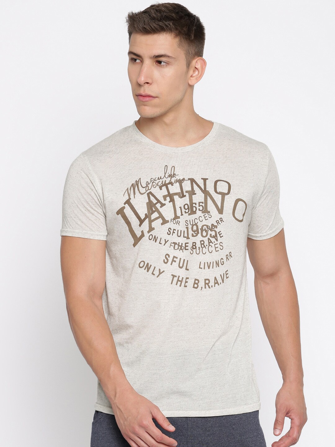 Masculino Latino Men Off White Typography Printed T-shirt