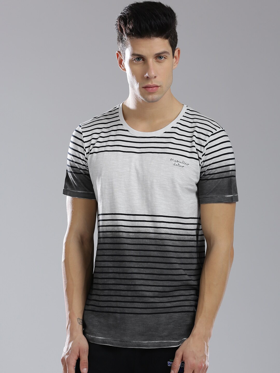 

Masculino Latino Men Black Cotton Striped Pockets T-shirt