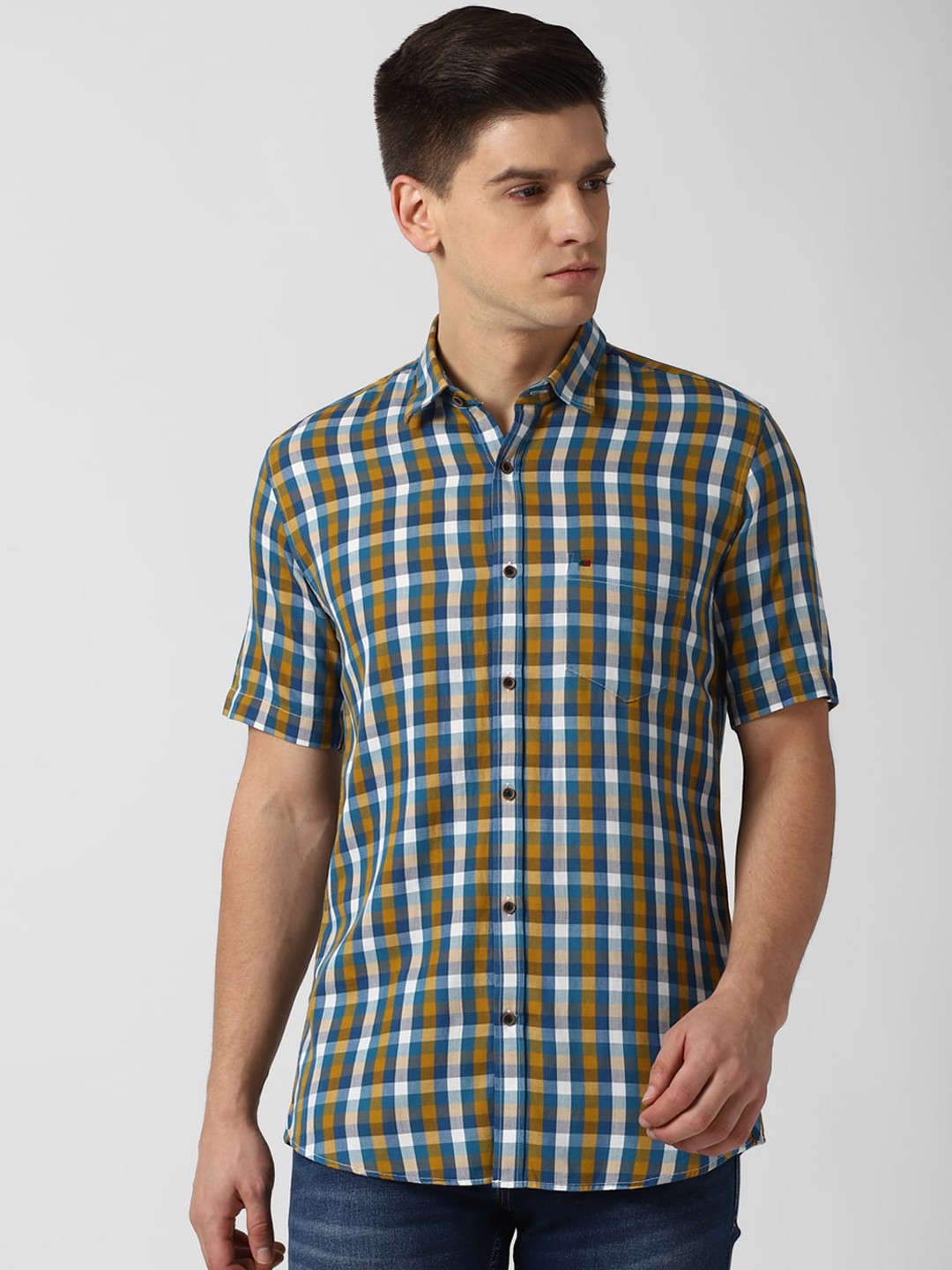 

Peter England Casuals Men Blue & White Slim Fit Opaque Checked Pure Cotton Casual Shirt