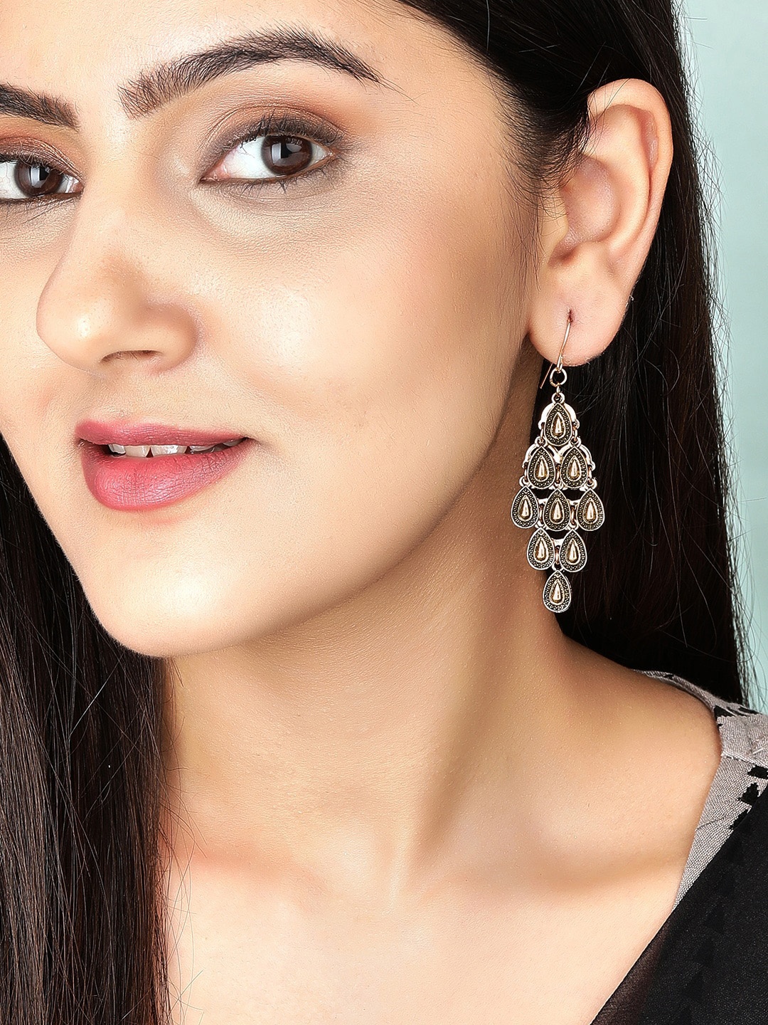 

Rubans Gold-Plated Black Handcrafted Filigree Drop Earrings