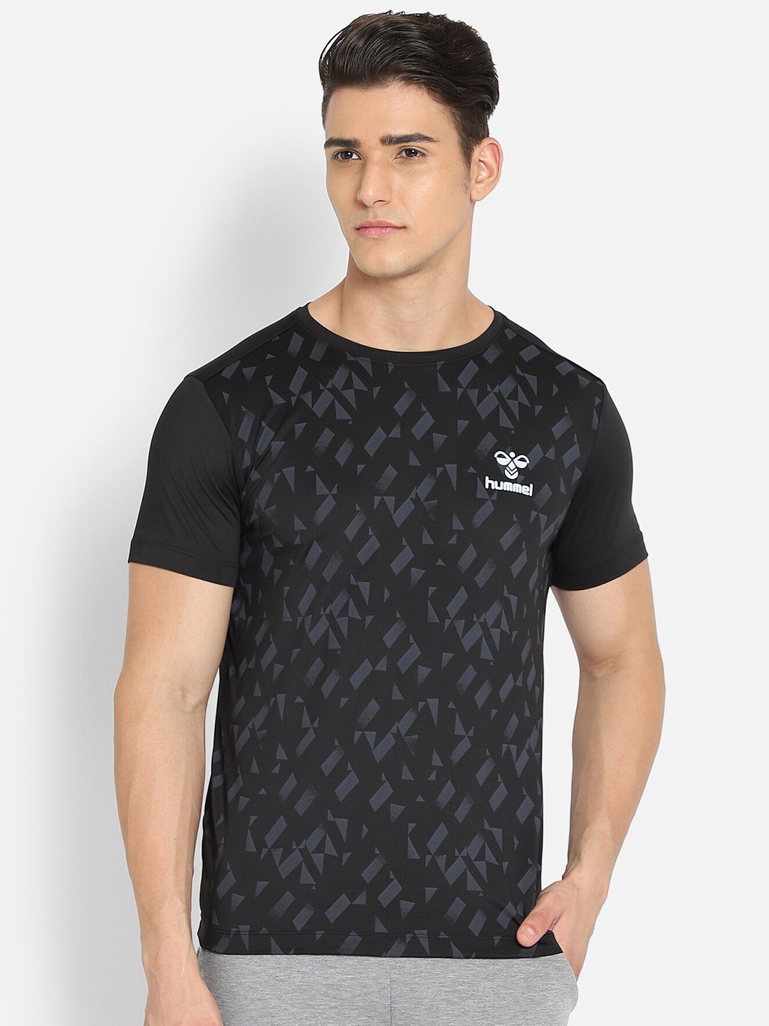 

hummel Men Erin Printed Applique T-shirt, Black