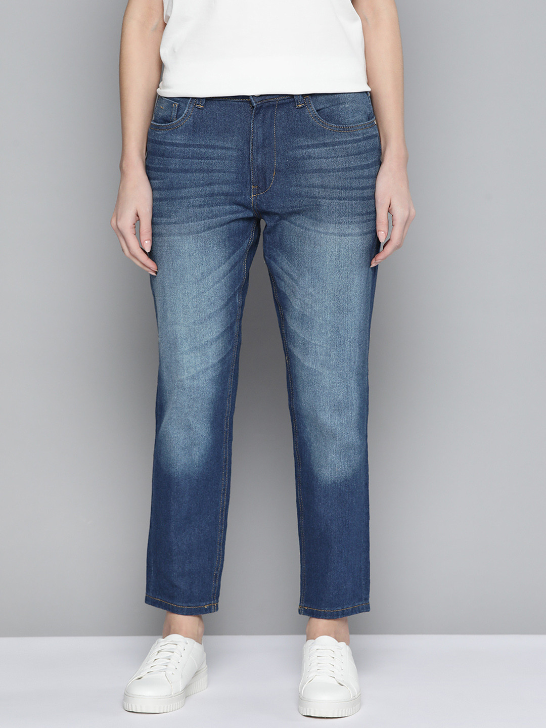 

Mast & Harbour Women Blue Boyfriend Fit Stretchable Jeans