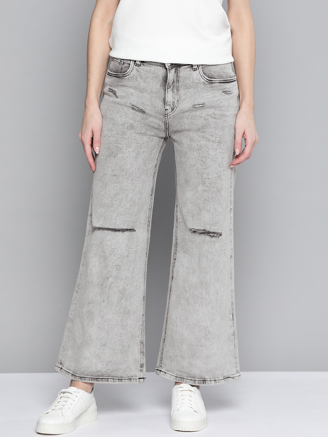 

Mast & Harbour Women Grey Wide Leg Slash Knee Light Fade Stretchable Jeans