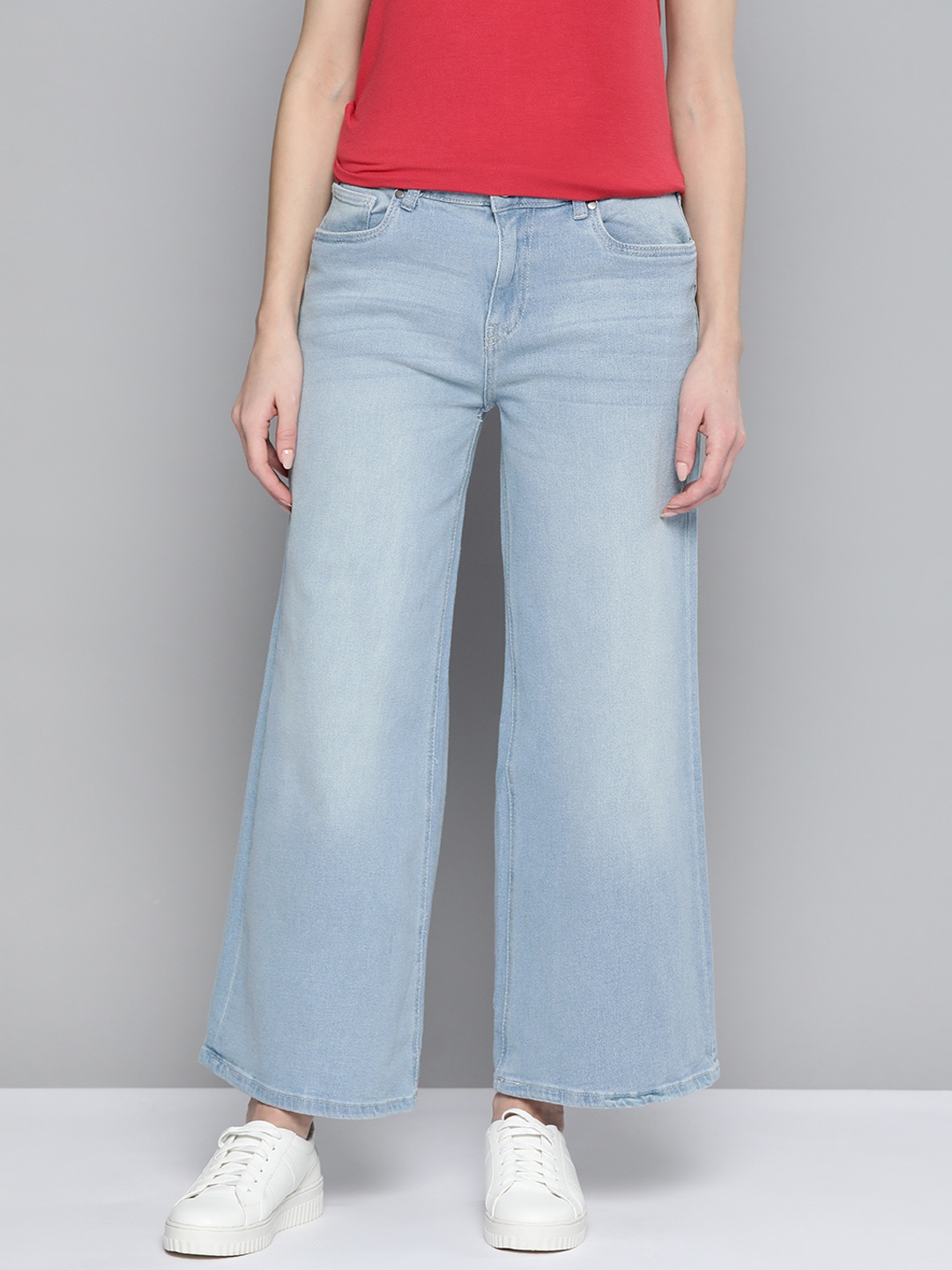 

Mast & Harbour Women Blue Wide Leg Light Fade Stretchable Jeans