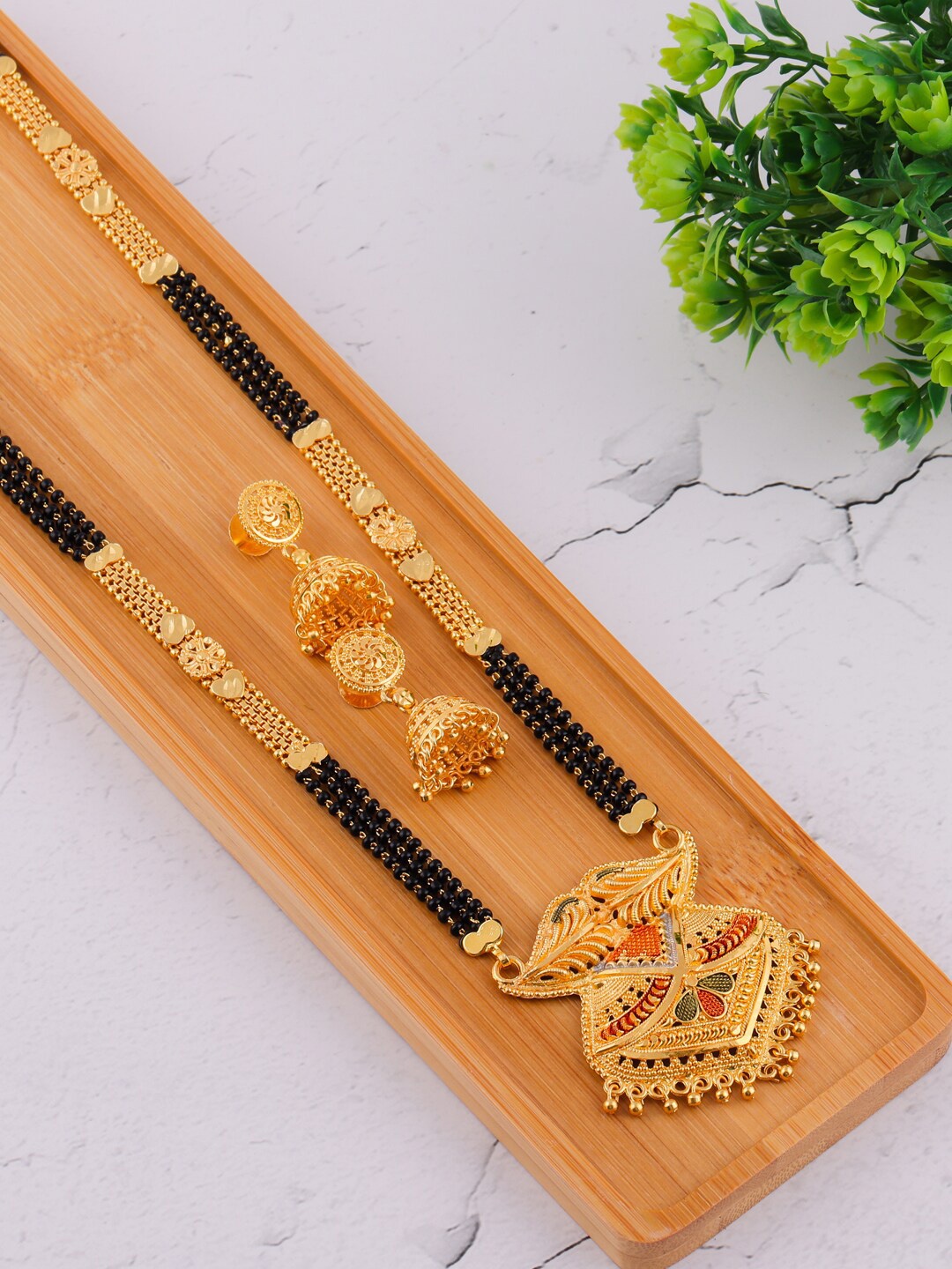 

Brandsoon Women Gold-Plated Gold-Toned & Black Choker Necklace Jewellery Set