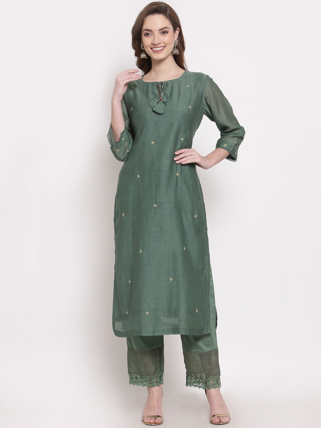 

DART STUDIO Women Green Geometric Embroidered Keyhole Neck Flared Sleeves Chanderi Silk Chanderi Silk Kurta