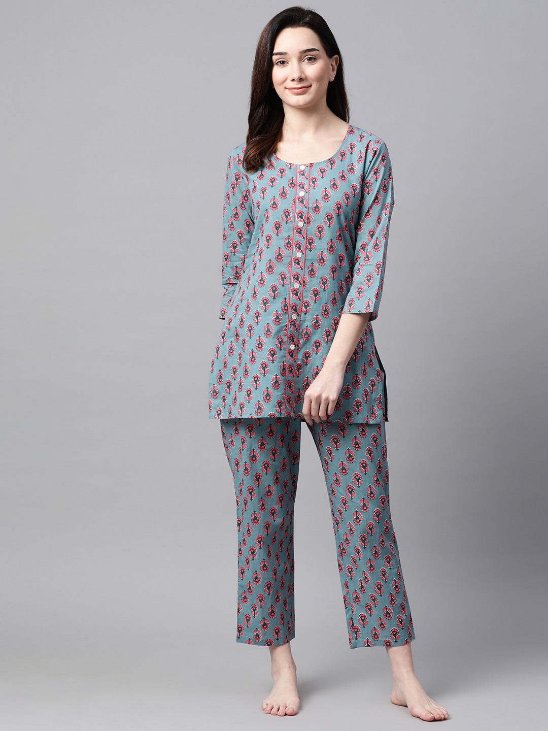

Meeranshi Women Blue & Maroon Cotton Floral Print Night Set