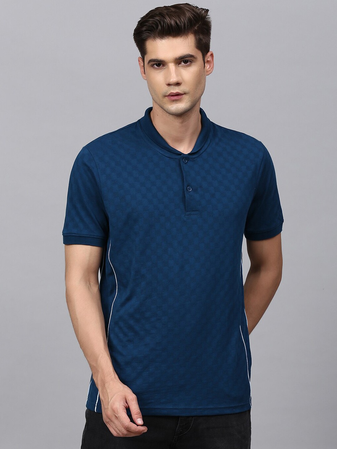 

Campus Sutra Men Navy Blue Self Design Henley Neck T-shirt