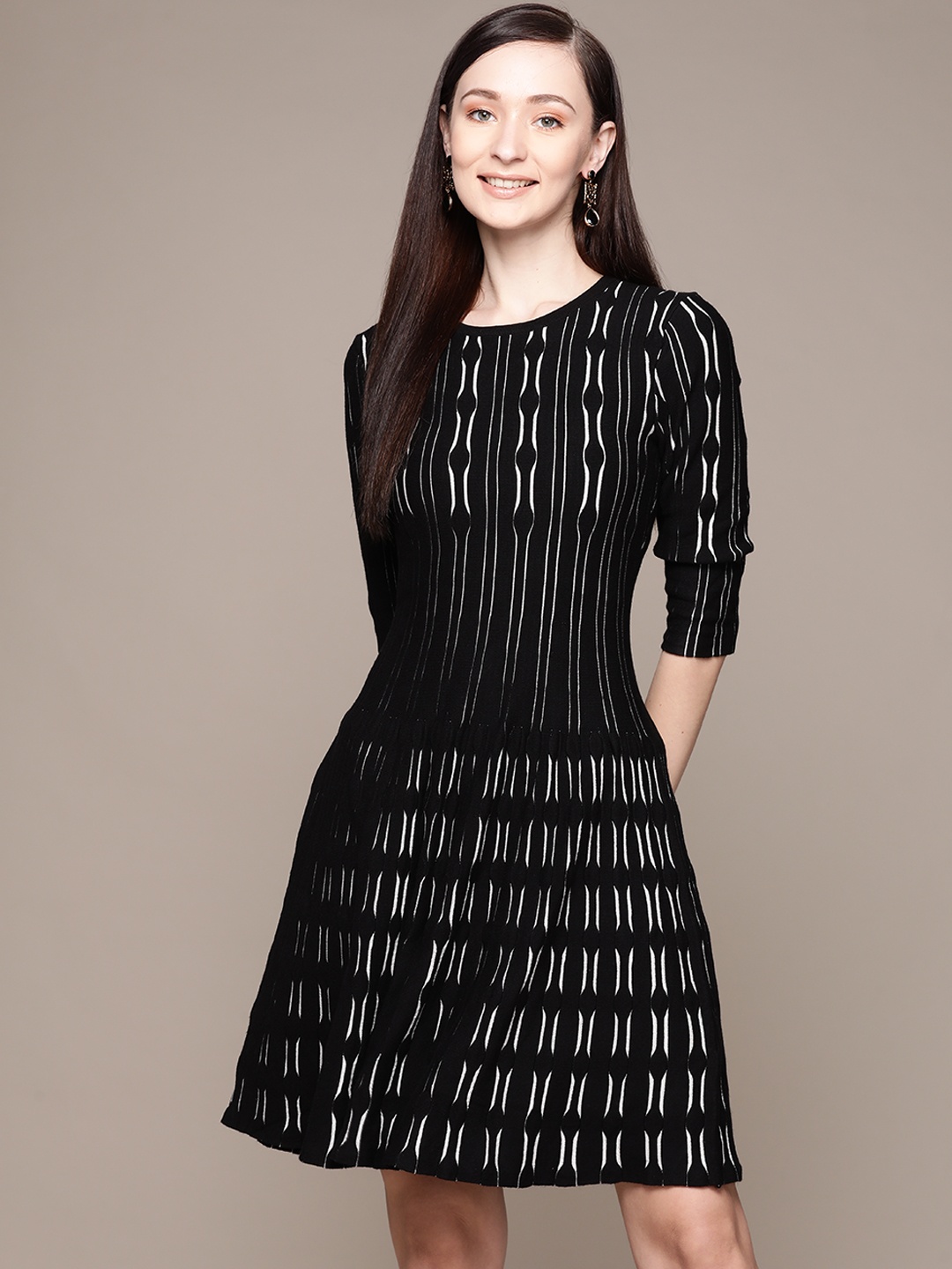 

Label Ritu Kumar Black Dress