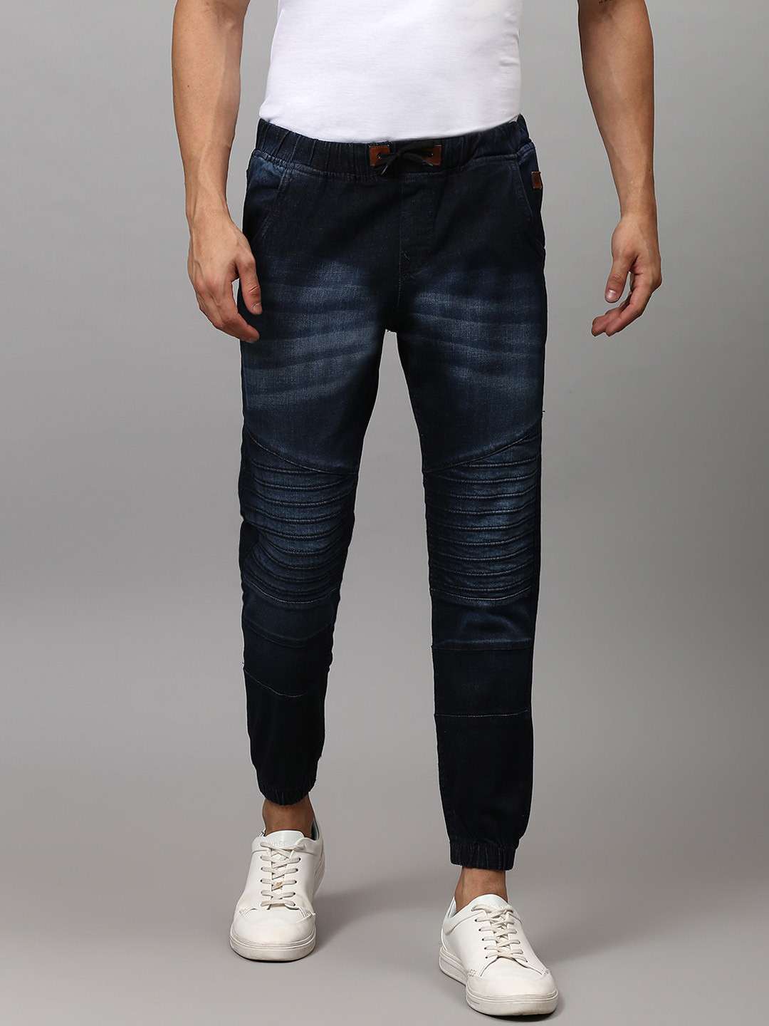 

Campus Sutra Men Navy Blue Slim Fit Light Fade Stretchable Jeans