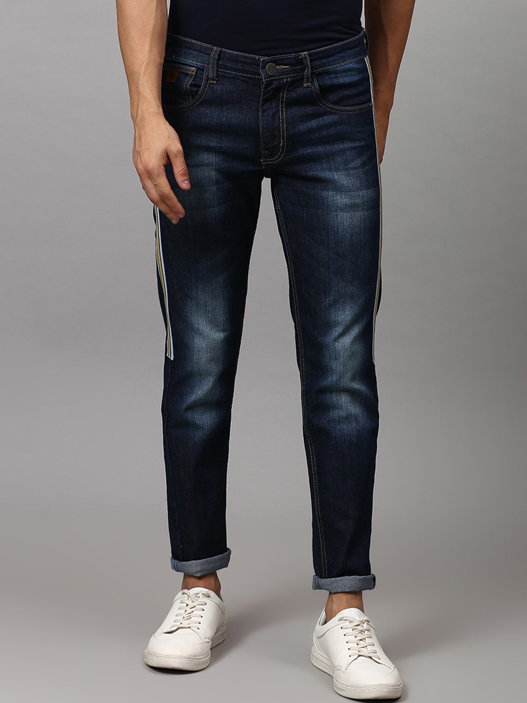 

Campus Sutra Men Navy Blue Slim Fit Light Fade Stretchable Jeans