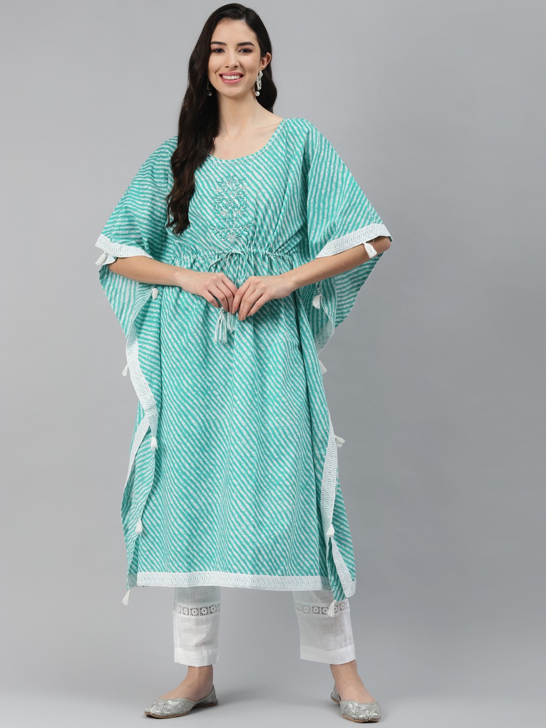 

Silai Bunai Women Green Printed Regular Thread Work Kurta with Trousers