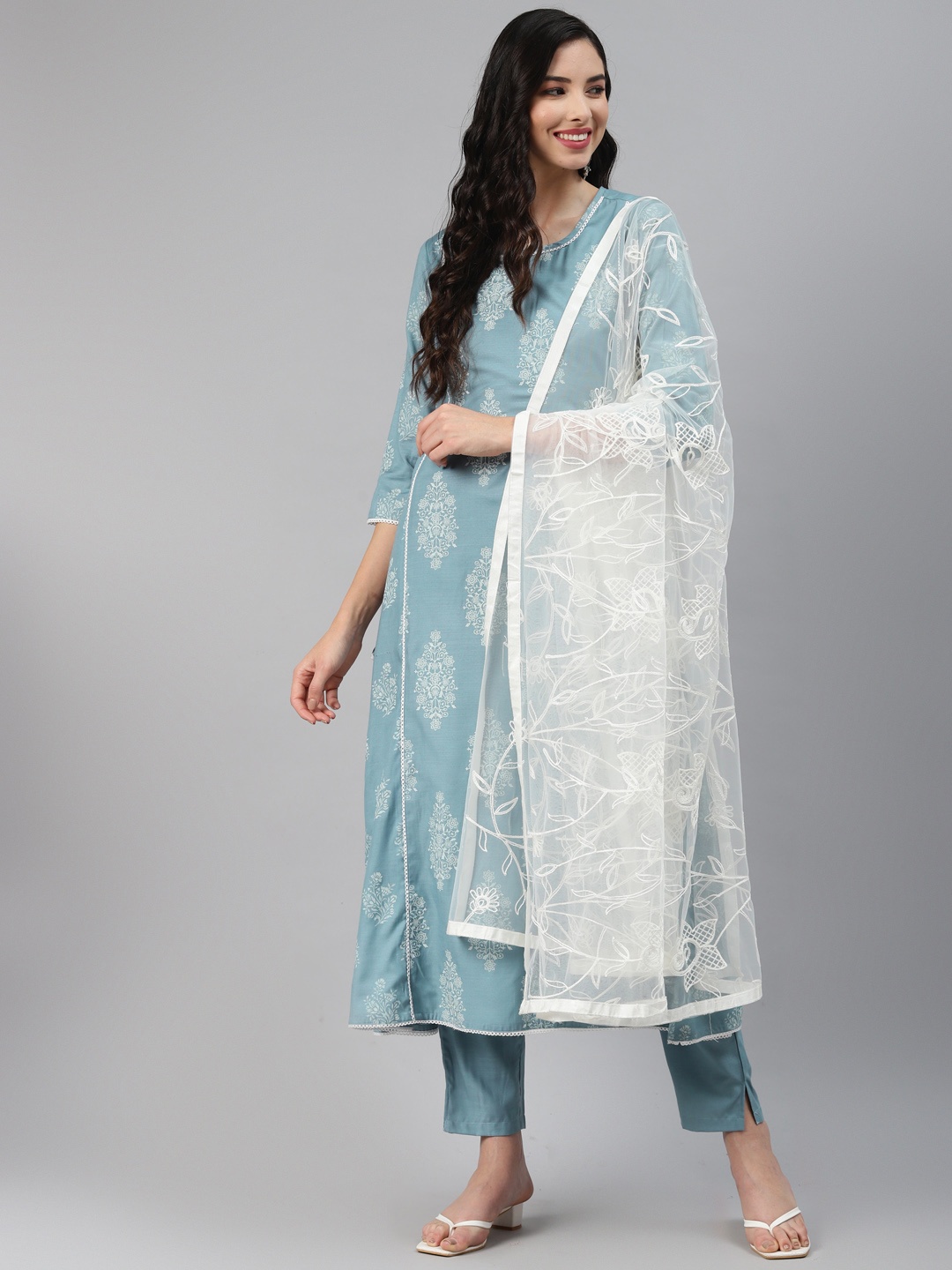 

Silai Bunai Women Grey Ethnic Motifs Printed Panelled Gotta Patti Kurta with Trousers & With Dupatta