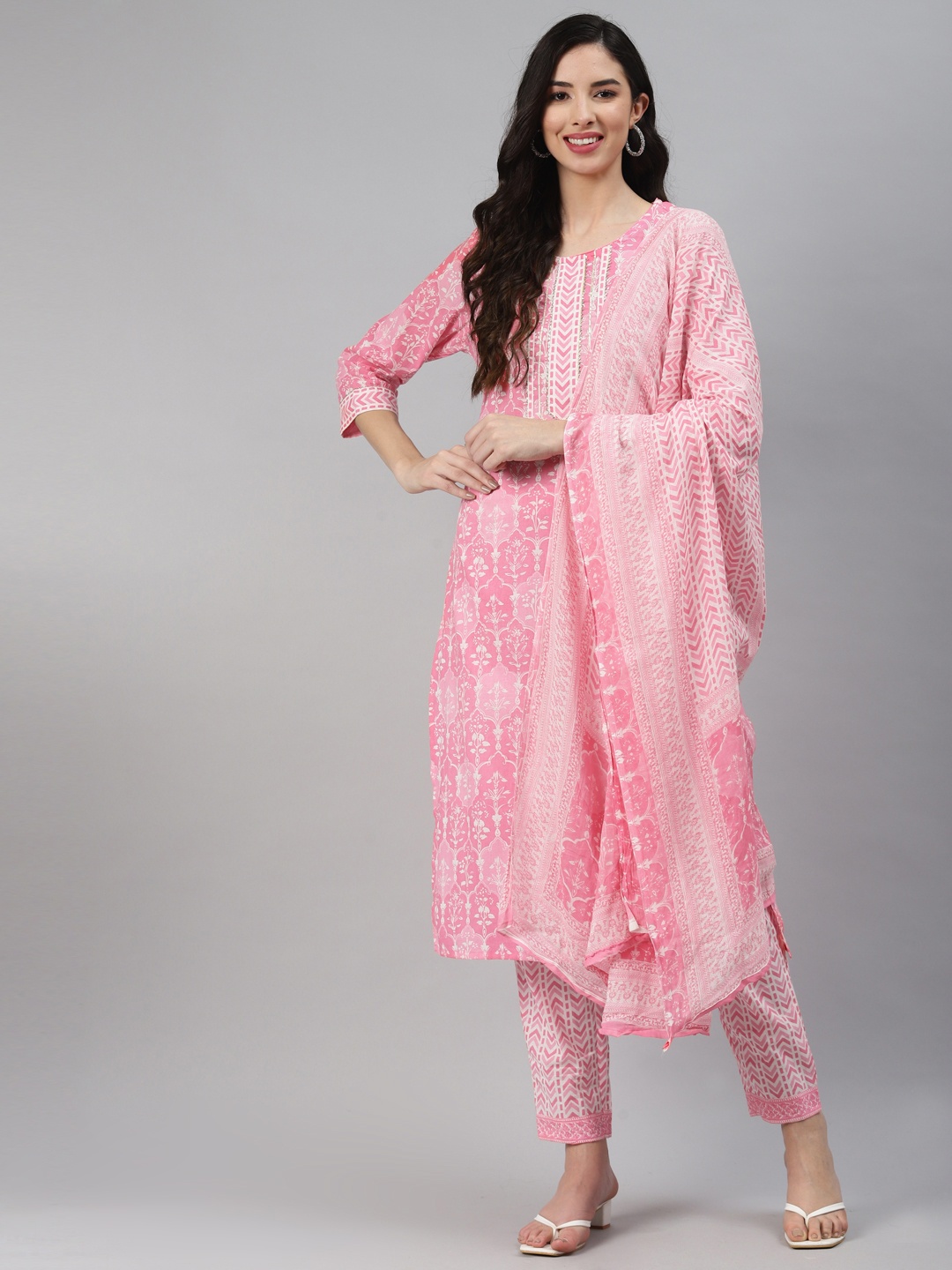 

Silai Bunai Women Pink Printed Regular Gotta Patti Pure Cotton Kurta with Trousers & With Dupatta