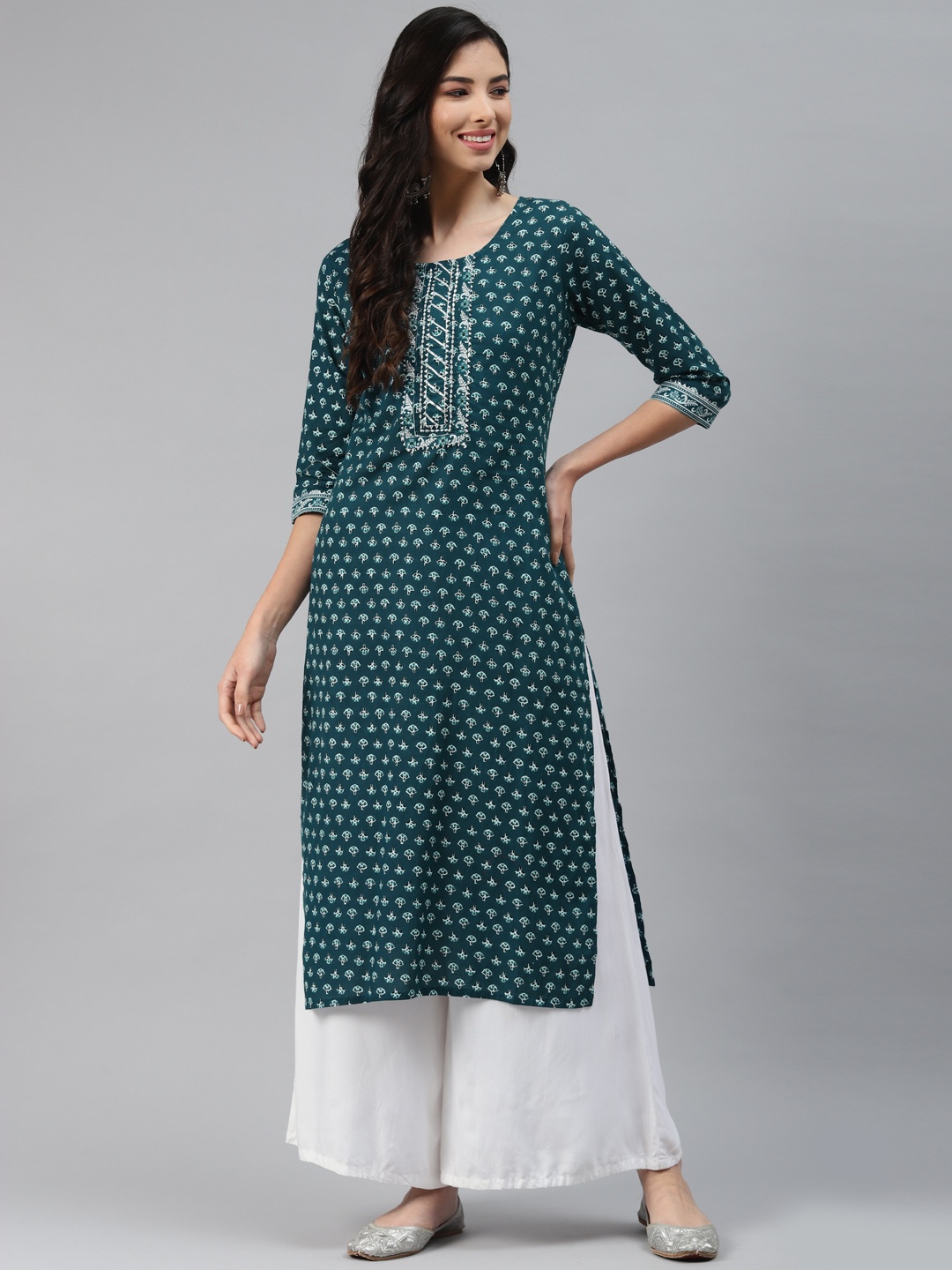 

Silai Bunai Women Teal & Blue Printed Straight Kurta