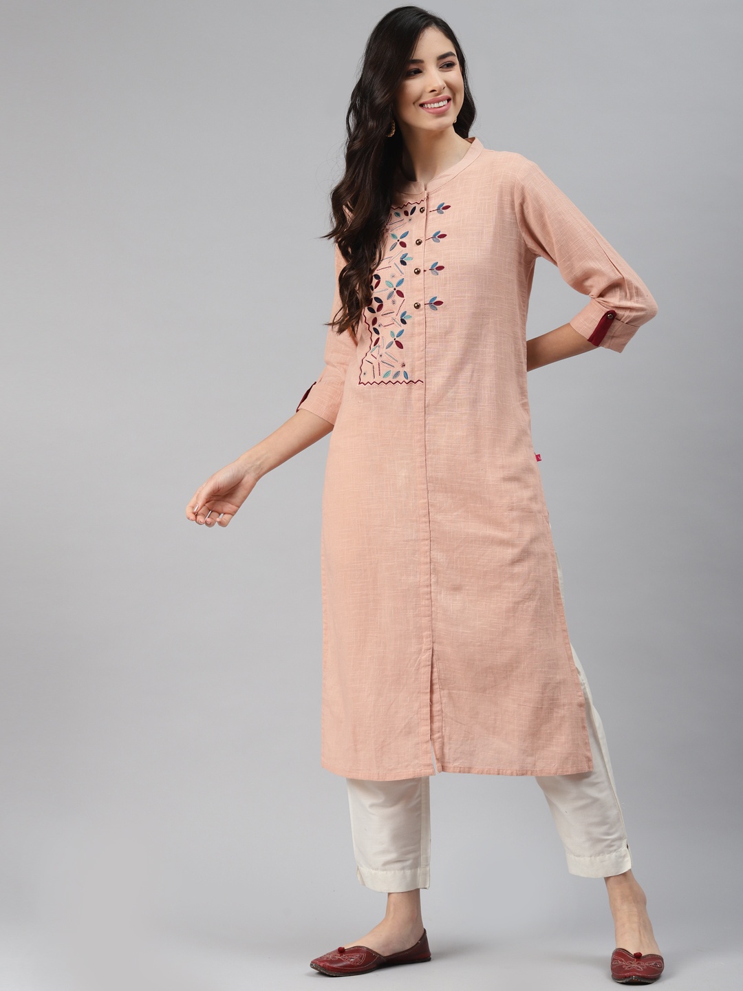 

Silai Bunai Women Peach-Coloured & Red Kurta