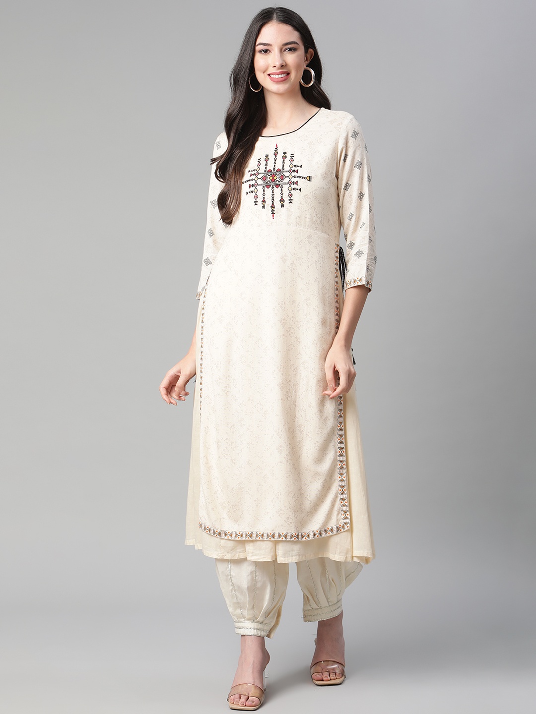 

Rangriti Women Off White Ethnic Motif Yoke Design Layered Kurta