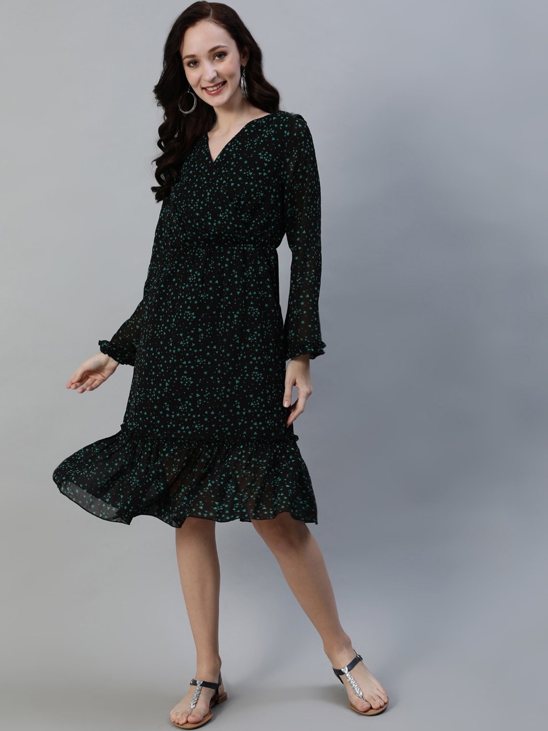 

Ishin Women Black & Green Printed Georgette Wrap Dress