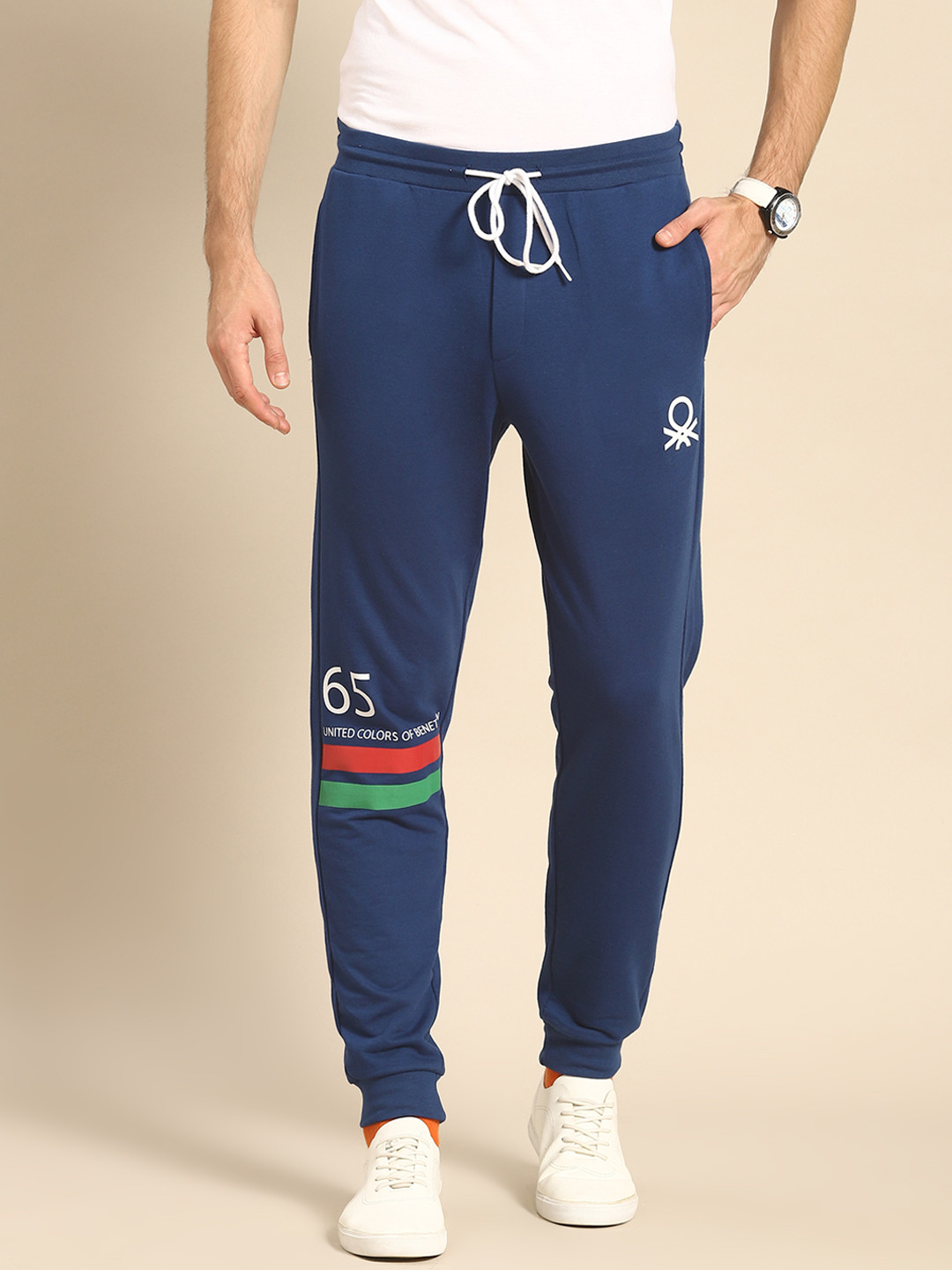 

United Colors of Benetton Navy Men Blue Solid Joggers With Striped Detail, Navy blue