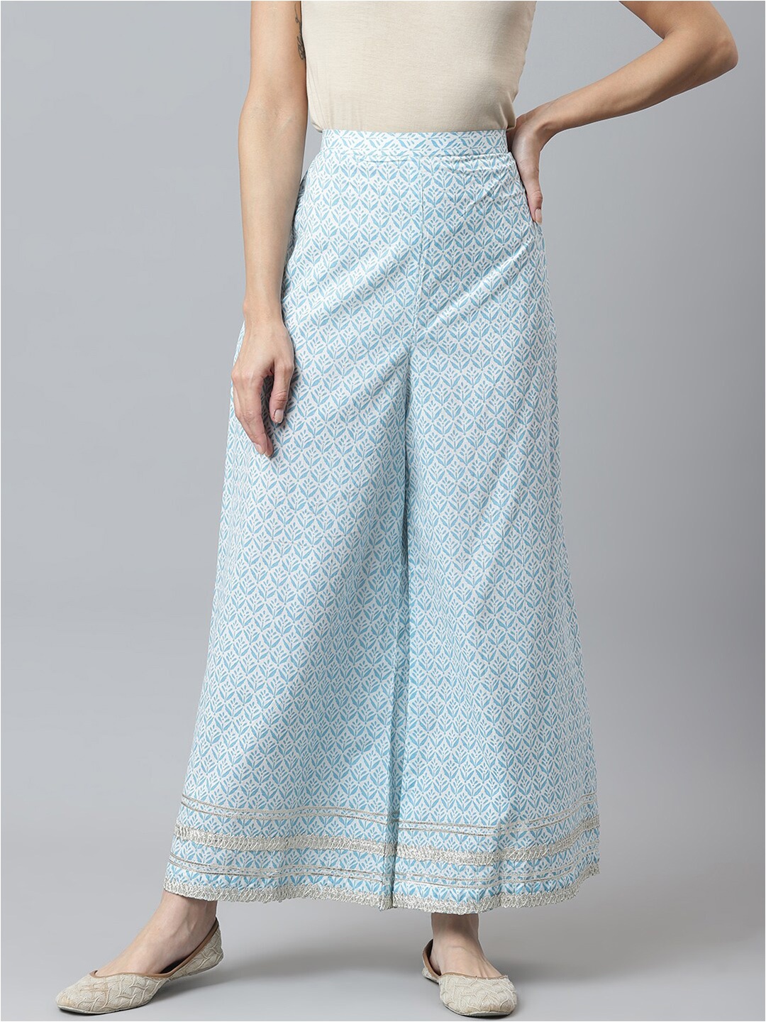 

maaisarah Women Blue & White Ethnic Motifs Printed Gotta Patti Pure Cotton Ethnic Palazzos