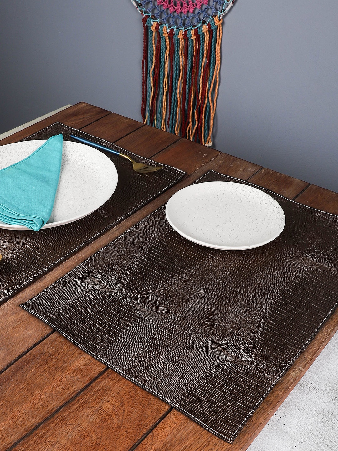 

The Decor Mart Pack of 4 Brown Textured Table Placemats
