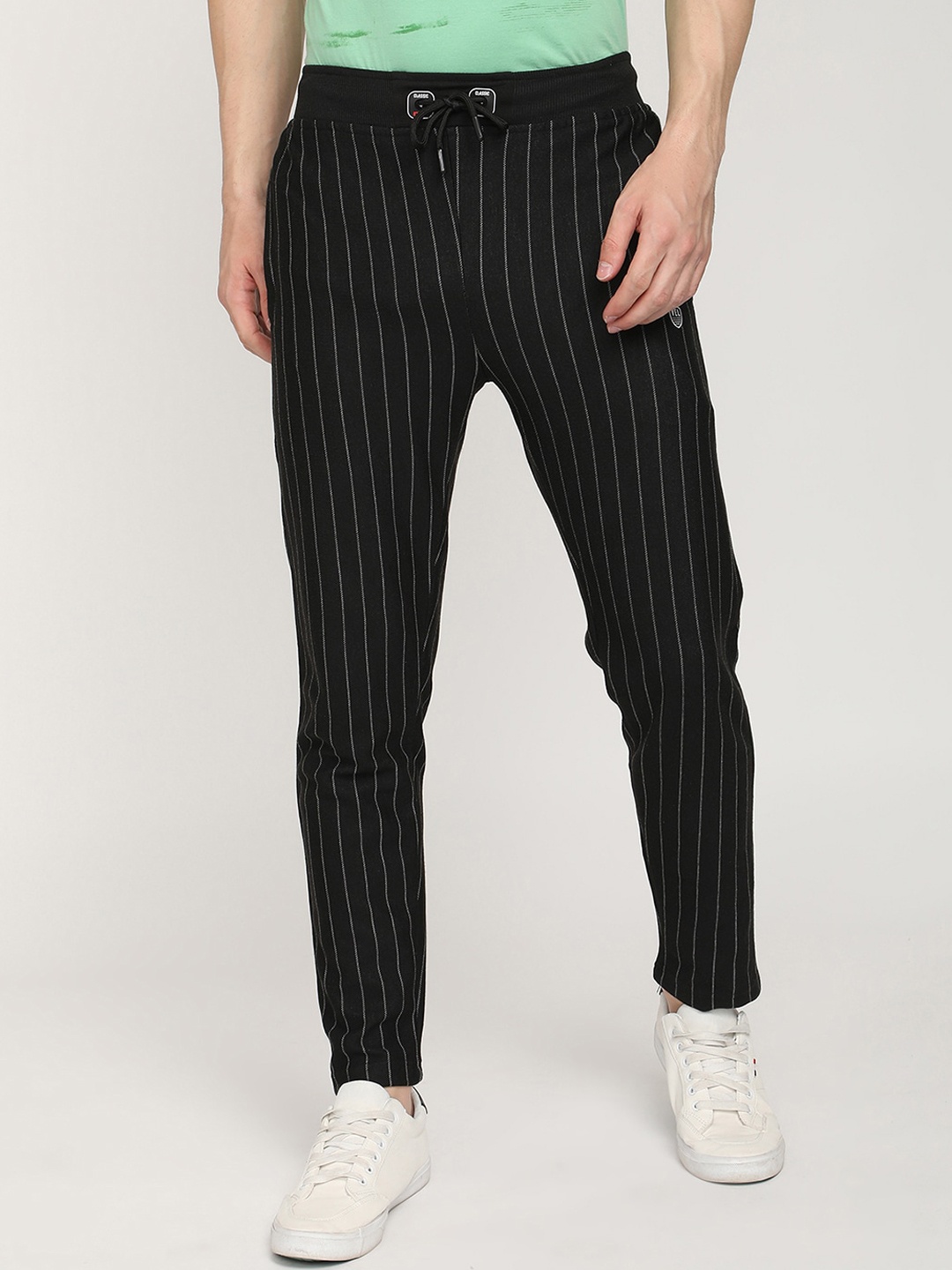 

V2 Value & Variety Men Black Striped Lounge Pants