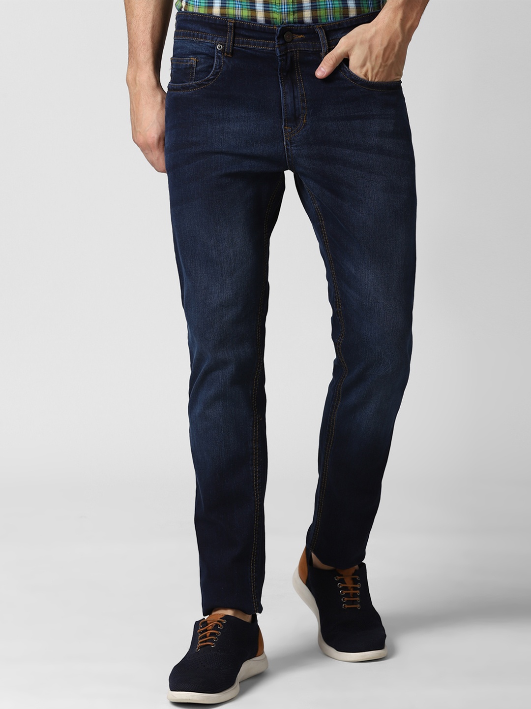 

Peter England Casuals Men Navy Blue Tapered Fit Light Fade Jeans