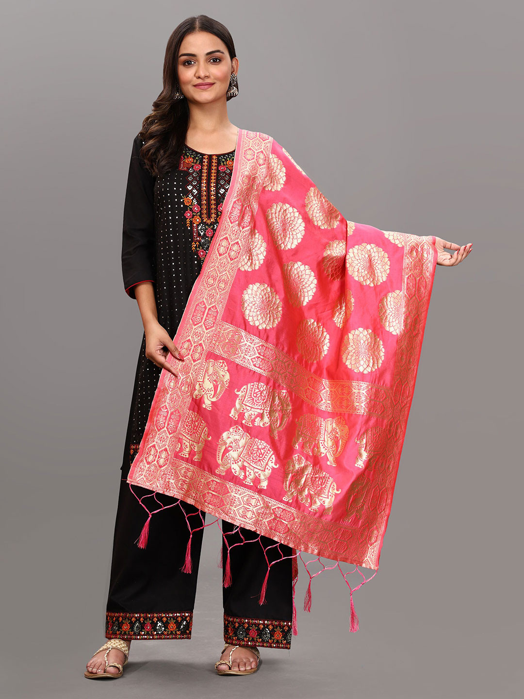

DIVASTRI Peach-Coloured & Gold-Toned Ethnic Motifs Woven Design Art Silk Dupatta