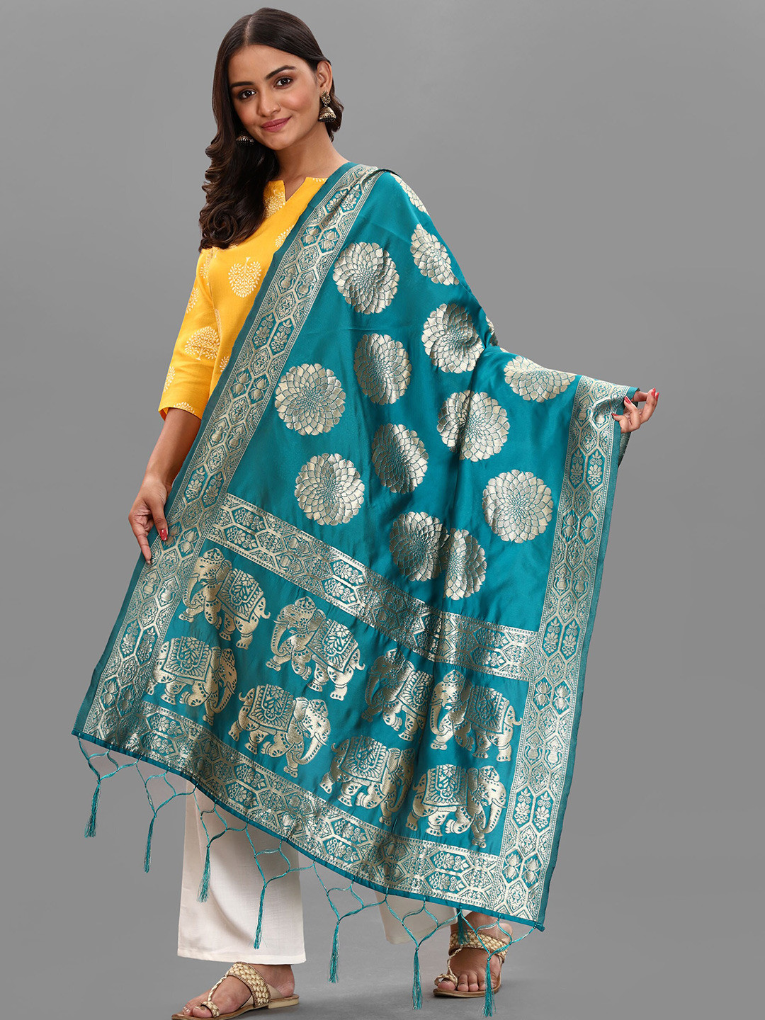

DIVASTRI Women Green Woven Designed Banarasi Dupatta