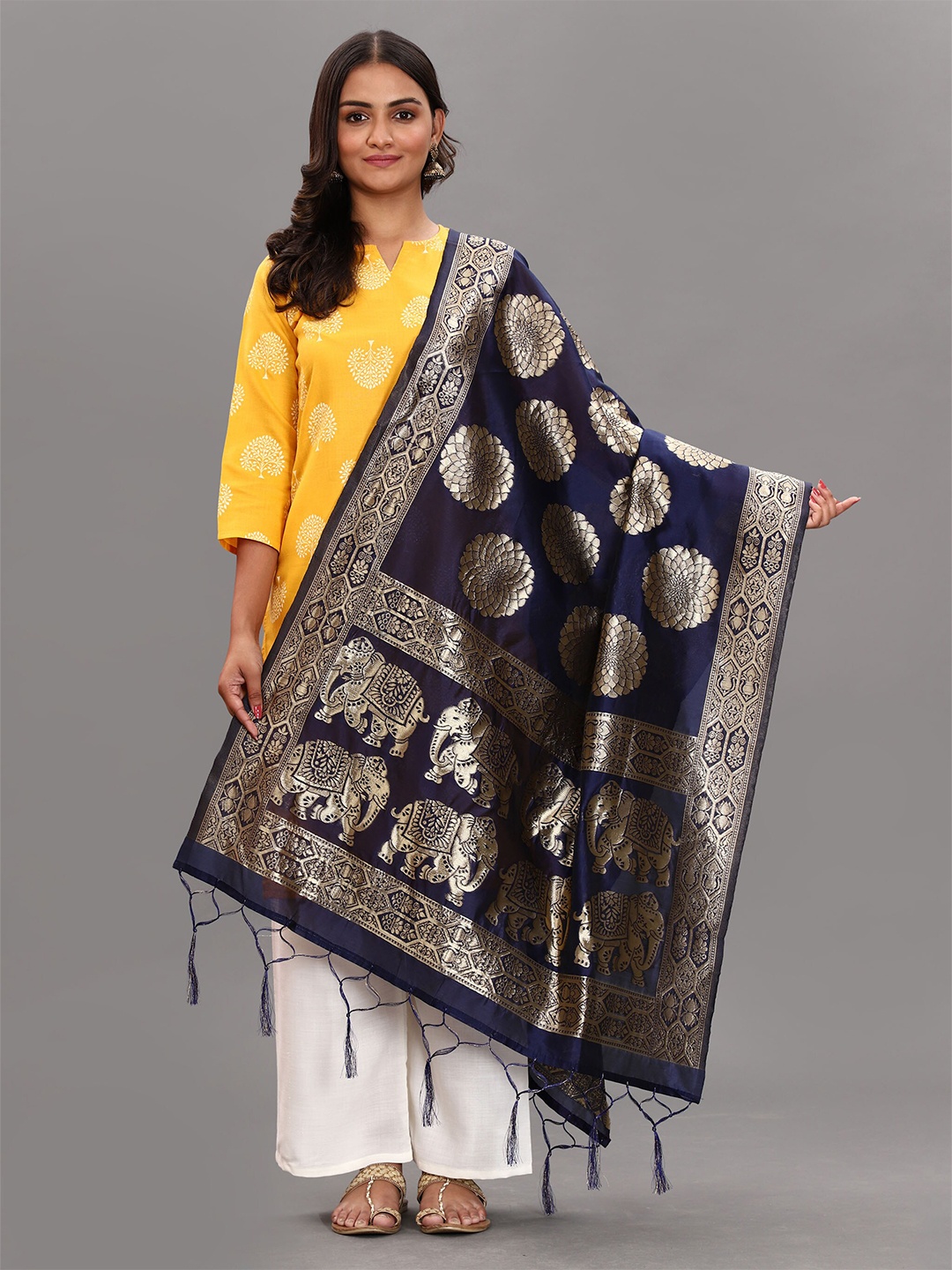 

DIVASTRI Women Navy Blue & Gold-Toned Ethnic Motifs Embroidered Banarasi Art Silk Dupatta