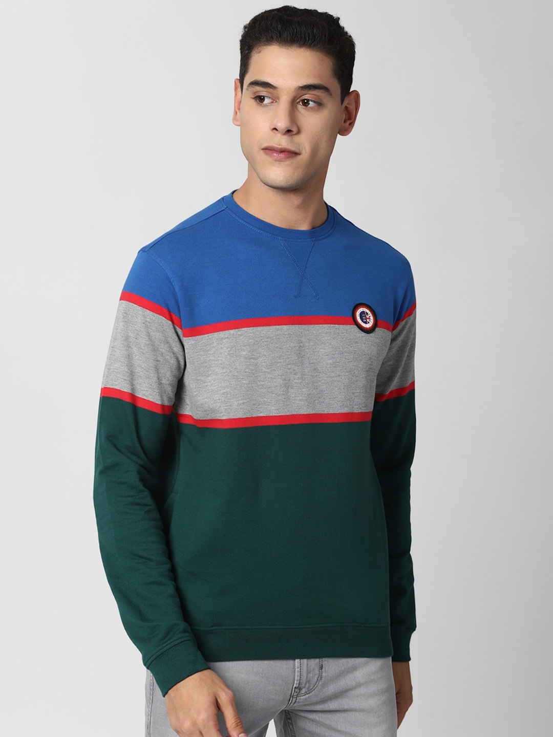 

Peter England Casuals Men Green Colourblocked Sweatshirt