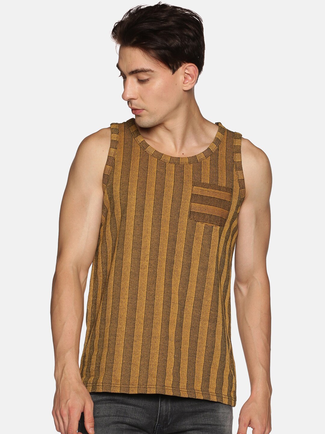 

UrGear Men Yellow & Black Striped Pockets T-shirt