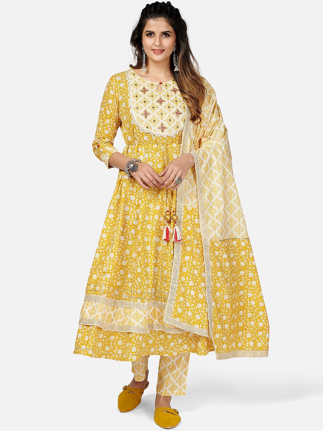 

Vbuyz Women Yellow Floral Printed Regular Thread Work Pure Cotton Kurti with Churidar & With Dupatta