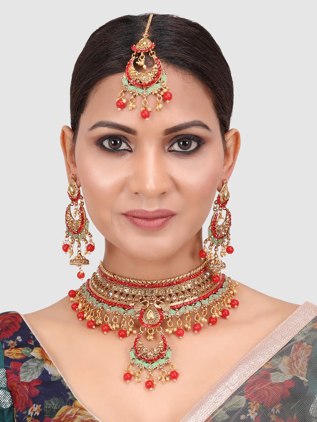 

PENNY JEWELS Gold-Plated Red & White Kundan-Studded & Pearl Beaded Vilandi Jewellery Set