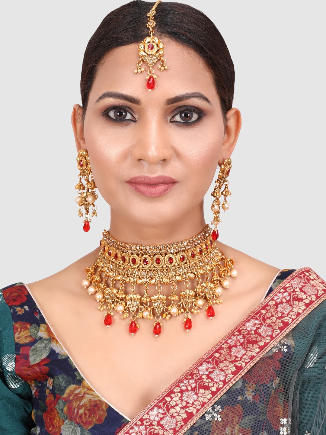 

PENNY JEWELS Red & Gold-Toned Stone Studded Choker Set with Maangtika