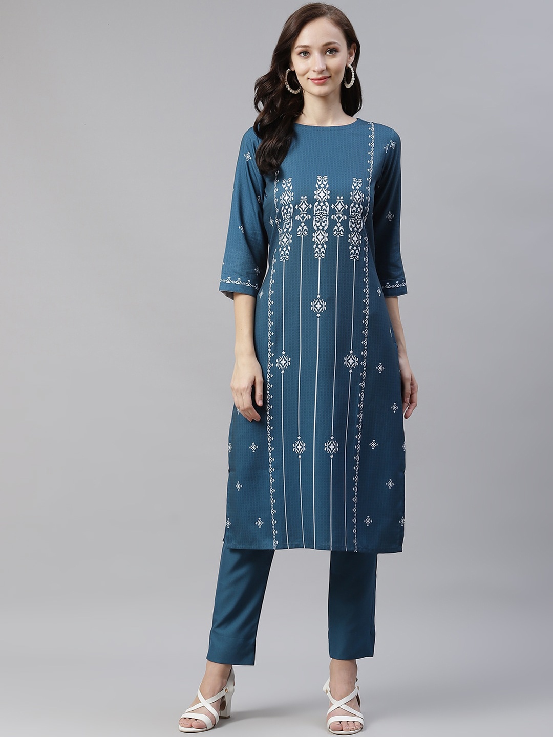 

ZIYAA Women Teal Geometric Striped Flared Sleeves Kurta