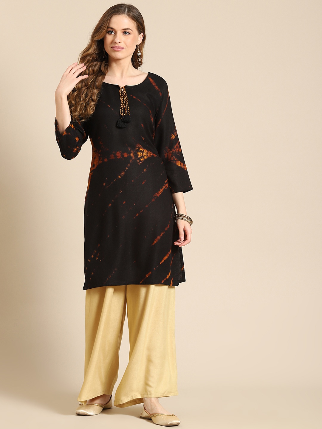 

Prakrti Black Printed Kurti